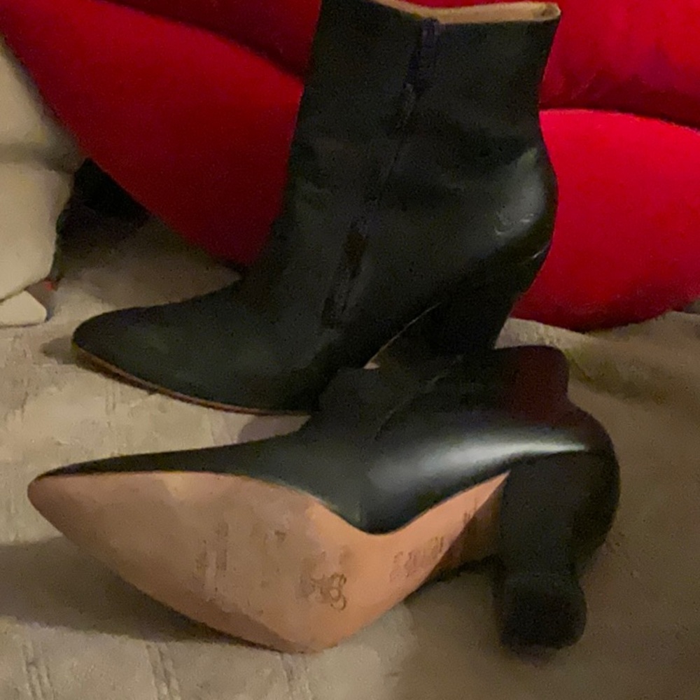 John Fluevog 10.5 Bootie - Picture 2 of 2